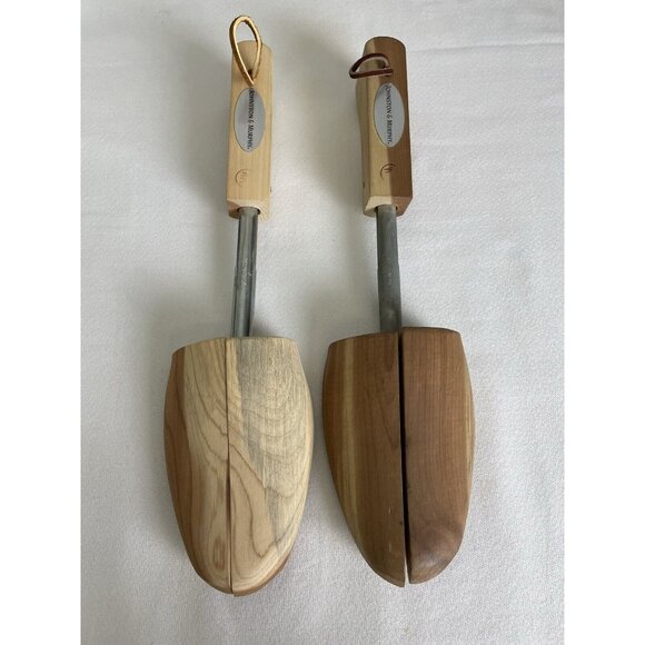 Johnston & Murphy Mens Adjustable Cedar Shoe Trees Made In USA - Picture 1 of 4